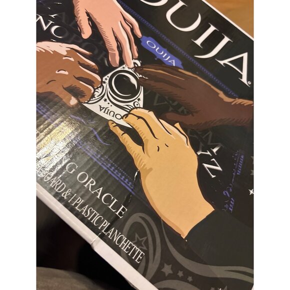 Ouija Board Game Hasbro The Mystifying Oracle Wooden Board Plastic Planchette - Picture 8 of 9